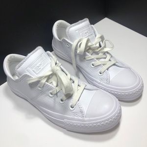 NEW⭐️CONVERSE Leather!